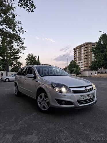 Opel Astra 2009, 253,369 km - 1.4 l - Gəncə