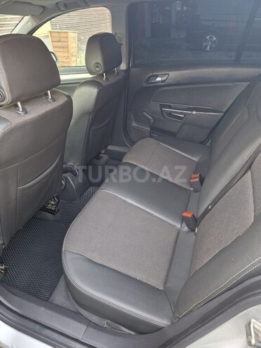 Opel Astra 2009, 253,369 km - 1.4 l - Gəncə