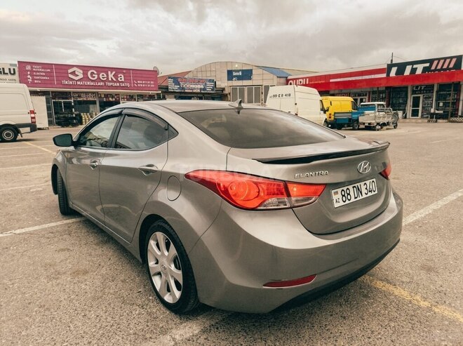 Hyundai Elantra 2011, 162,000 km - 1.8 l - Bakı
