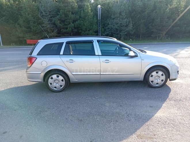 Opel Astra 2006, 288,000 km - 1.6 l - Qusar