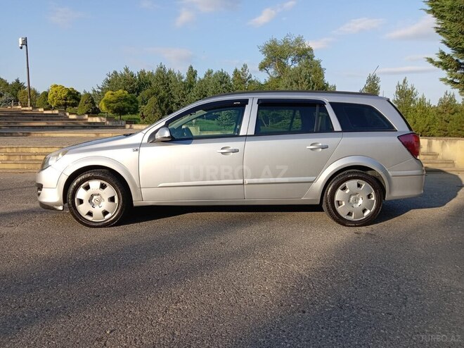 Opel Astra 2006, 288,000 km - 1.6 l - Qusar