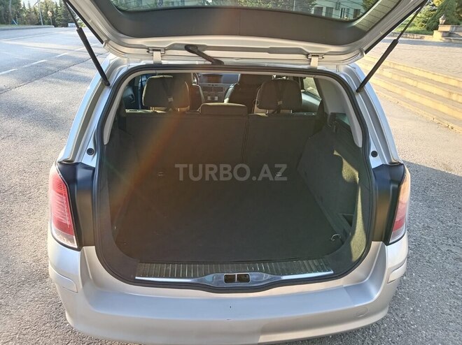 Opel Astra 2006, 288,000 km - 1.6 l - Qusar
