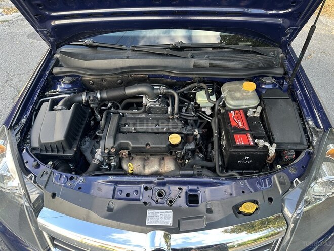 Opel Astra 2010, 121,000 km - 1.4 l - Şəki