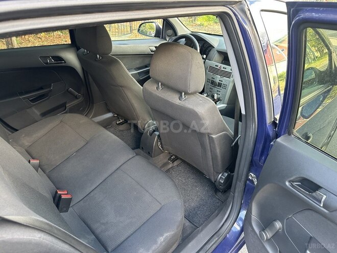 Opel Astra 2010, 121,000 km - 1.4 l - Şəki