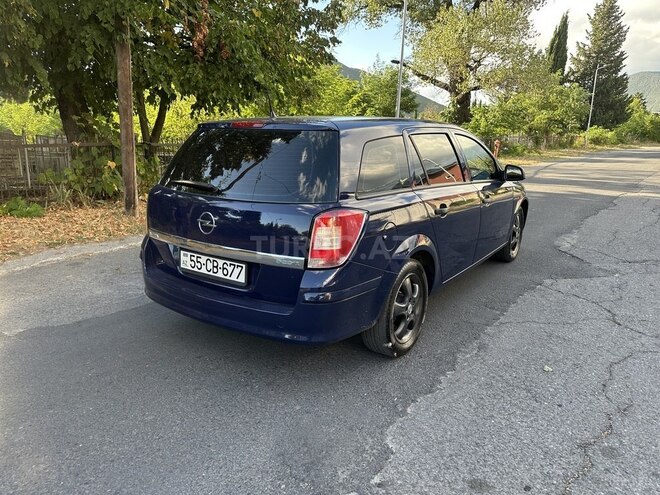 Opel Astra 2010, 121,000 km - 1.4 l - Şəki