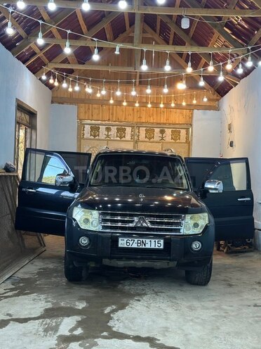Mitsubishi Pajero 2011, 180,000 km - 3.5 l - Naxçıvan