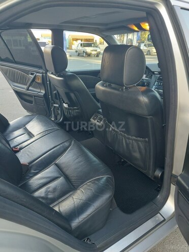 Mercedes E 240 2000, 293,647 km - 2.4 l - Göyçay