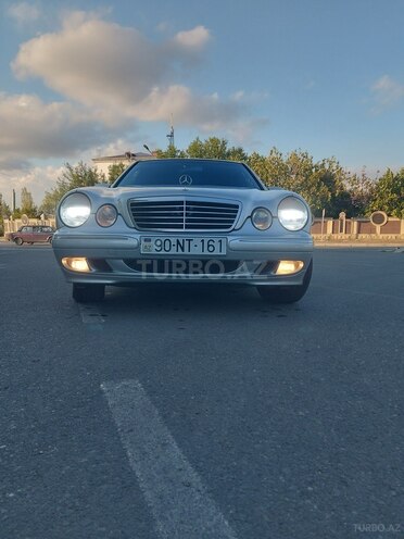Mercedes E 240 2000, 293,647 km - 2.4 l - Göyçay