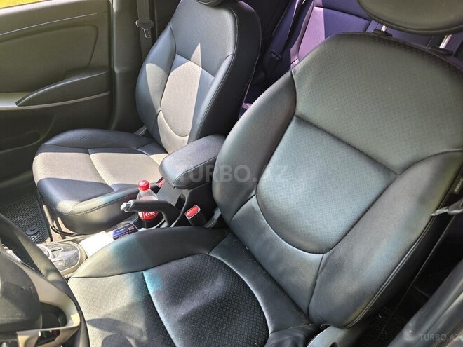 Hyundai Accent 2018, 115,000 km - 1.6 l - Astara