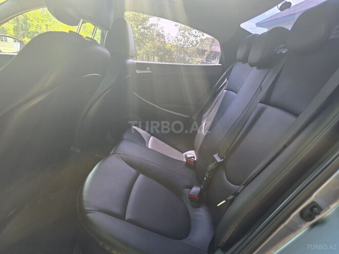 Hyundai Accent 2018, 115,000 km - 1.6 l - Astara