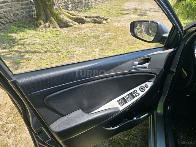 Hyundai Accent 2018, 115,000 km - 1.6 l - Astara