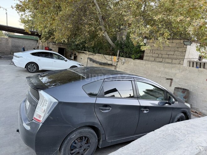 Toyota Prius 2010, 270,000 km - 1.8 л - Bərdə
