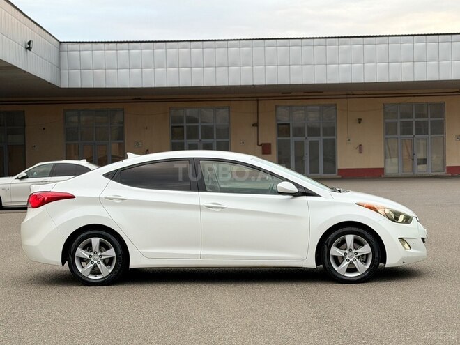 Hyundai Elantra 2013, 216,456 km - 1.8 л - İmişli