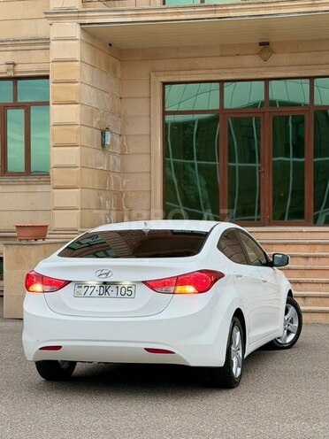Hyundai Elantra 2013, 216,456 km - 1.8 л - İmişli