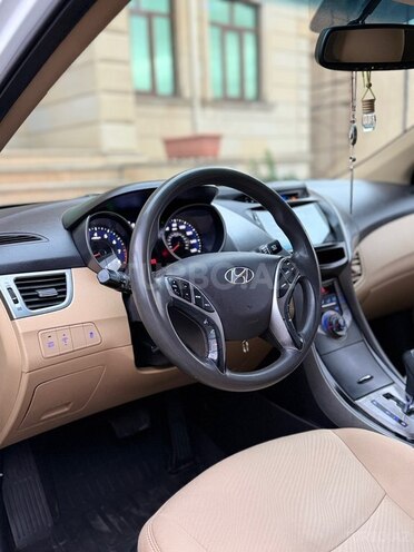 Hyundai Elantra 2013, 216,456 km - 1.8 л - İmişli