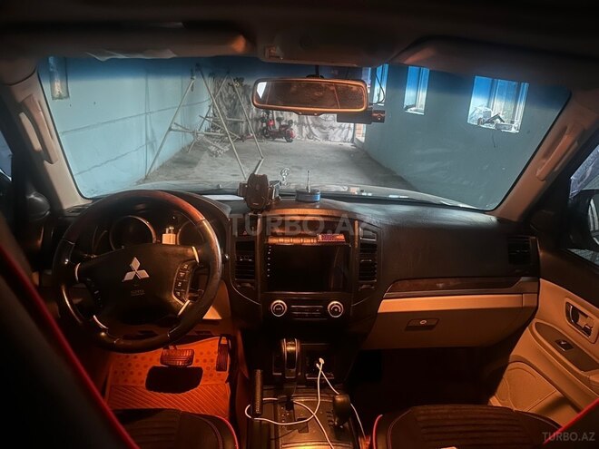 Mitsubishi Pajero 2011, 180,000 km - 3.5 l - Naxçıvan