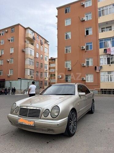 Mercedes E 200 1999, 320,000 km - 2.2 l - Bakı