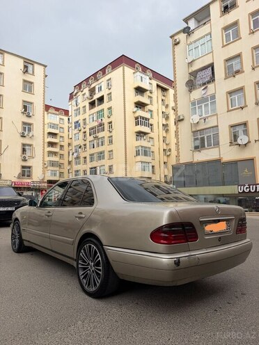 Mercedes E 200 1999, 320,000 km - 2.2 l - Bakı