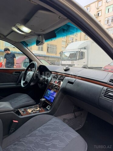 Mercedes E 200 1999, 320,000 km - 2.2 l - Bakı