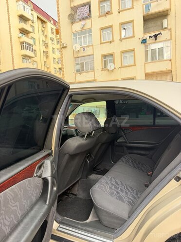 Mercedes E 200 1999, 320,000 km - 2.2 l - Bakı