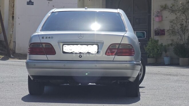 Mercedes E 240 1998, 435,580 km - 2.4 l - Bakı