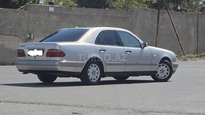 Mercedes E 240 1998, 435,580 km - 2.4 l - Bakı