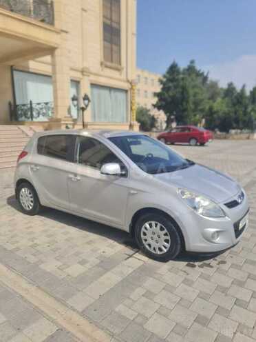 Hyundai i20 2009, 261,885 km - 1.4 l - Sumqayıt