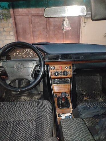 Mercedes 300 D 1992, 200,000 km - 3.0 л - Ağsu
