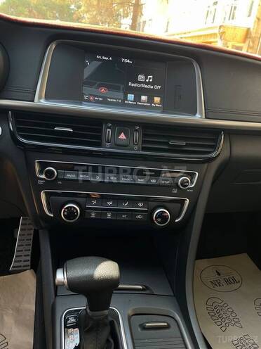 Kia K5 2017, 166,000 km - 2.0 l - Salyan