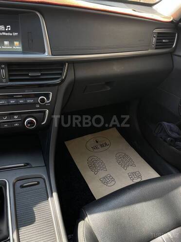 Kia K5 2017, 166,000 km - 2.0 l - Salyan