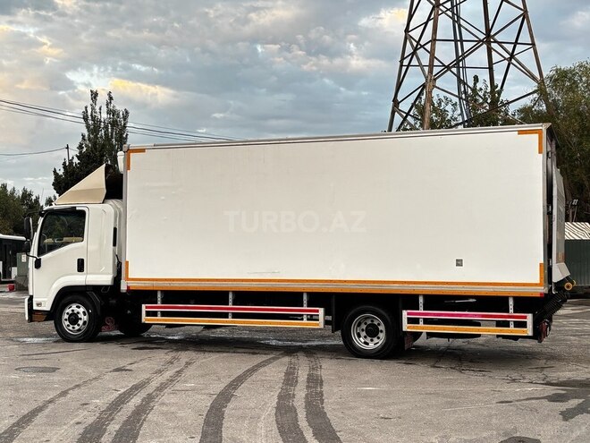 Isuzu  2020, 500,000 km - 5.2 l - Sumqayıt