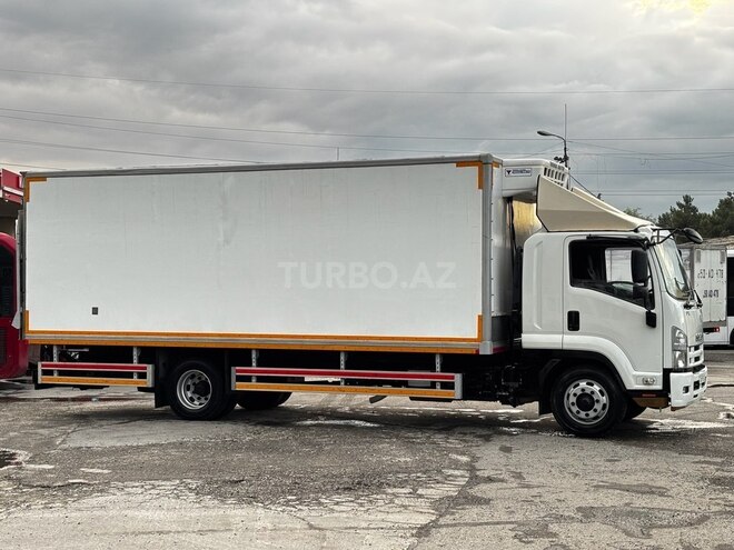 Isuzu  2020, 500,000 km - 5.2 l - Sumqayıt
