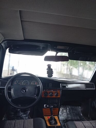 Mercedes 190 1992, 132,589 km - 2.0 l - Cəlilabad