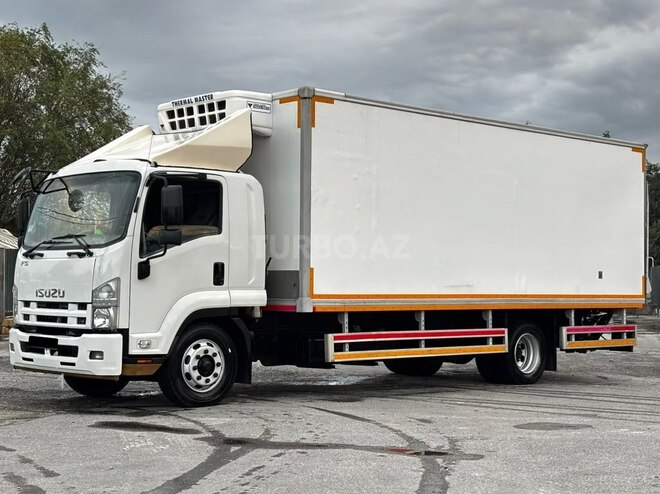 Isuzu  2020, 500,000 km - 5.2 l - Sumqayıt