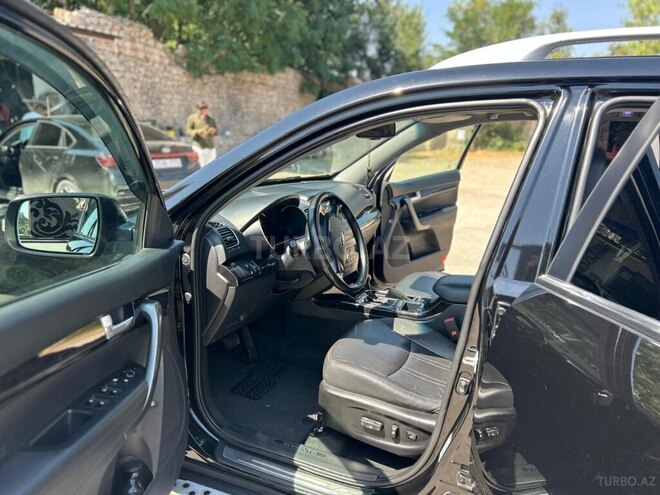 Kia Sorento 2013, 147,000 km - 3.5 l - 
