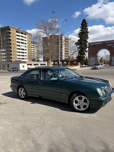 Mercedes E 240 1999, 300,000 km - 2.4 l - Gəncə