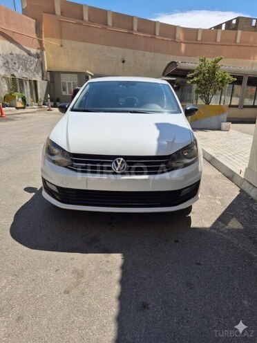 Volkswagen Polo 2018, 129,300 km - 1.6 л - Bakı
