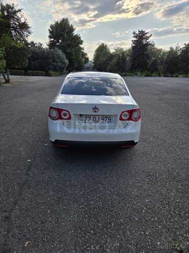 Volkswagen Jetta 2007, 392,257 km - 1.6 l - Yevlax