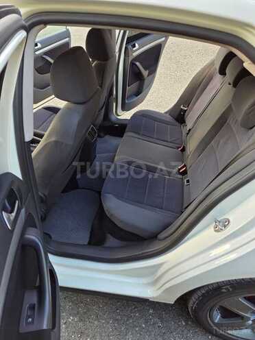 Volkswagen Jetta 2007, 392,257 km - 1.6 l - Yevlax