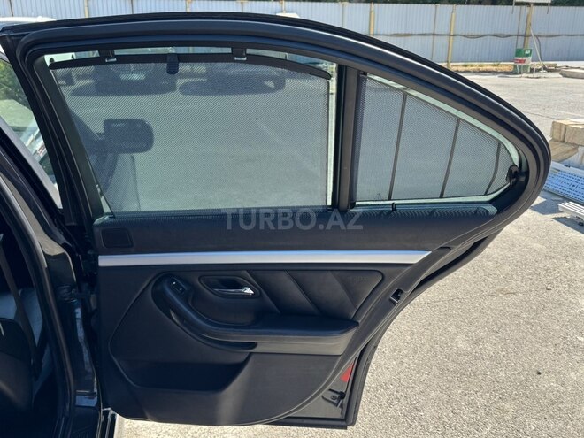 BMW 528 2000, 390,000 km - 2.8 л - Bakı