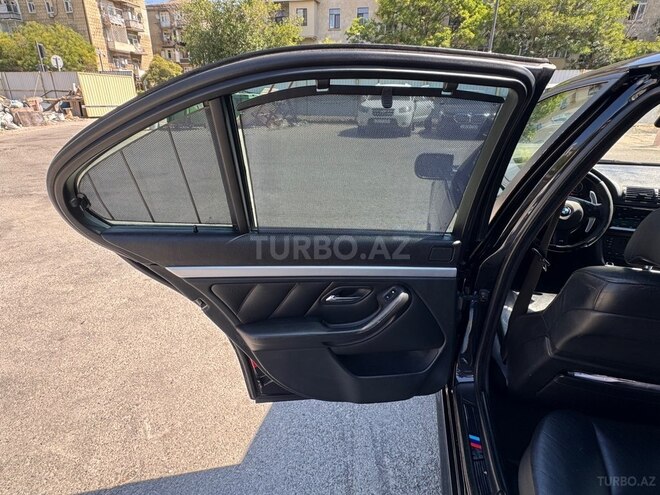 BMW 528 2000, 390,000 km - 2.8 л - Bakı