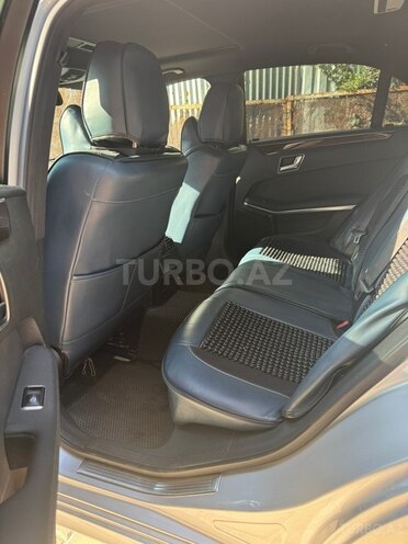 Mercedes E 220 2014, 302,000 km - 2.1 l - Bakı