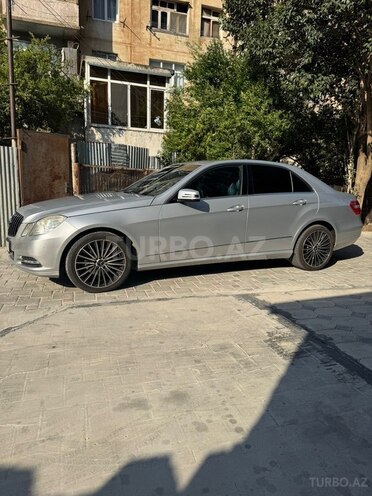 Mercedes E 220 2014, 302,000 km - 2.1 l - Bakı