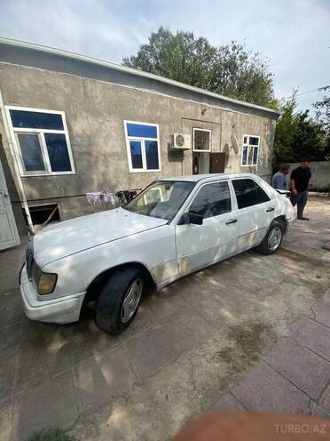 Mercedes  1989, 526,000 km - 2.0 л - Beyləqan