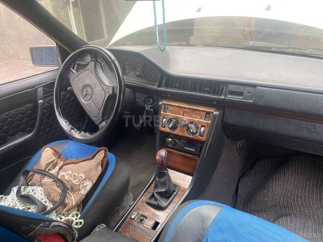 Mercedes  1989, 526,000 km - 2.0 л - Beyləqan