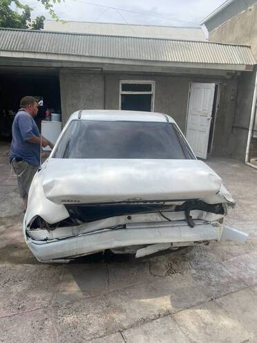 Mercedes  1989, 526,000 km - 2.0 л - Beyləqan