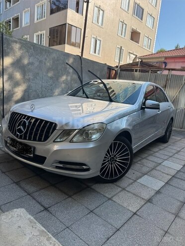 Mercedes E 220 2014, 302,000 km - 2.1 l - Bakı