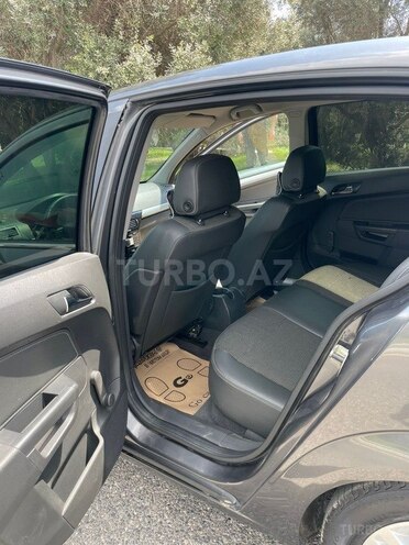Opel Astra 2009, 240,000 km - 1.4 л - Bakı