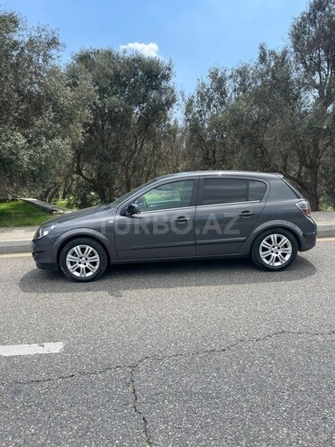 Opel Astra 2009, 240,000 km - 1.4 л - Bakı