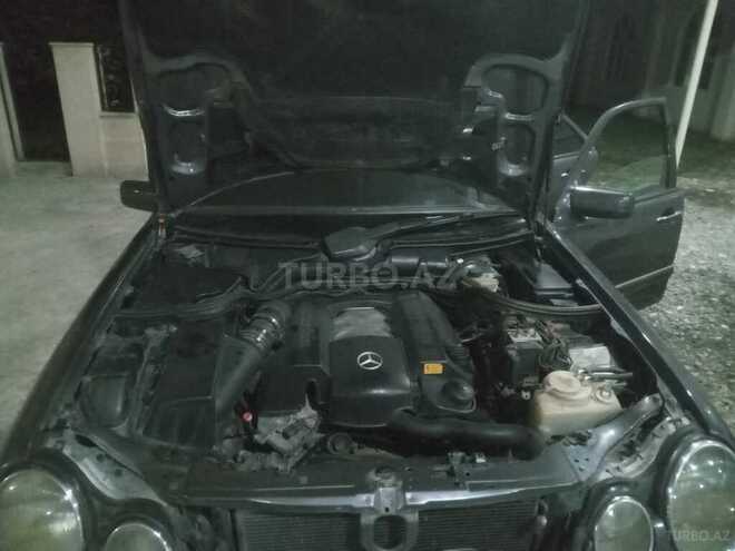 Mercedes E 240 1999, 200,000 km - 2.4 l - Ağcabədi